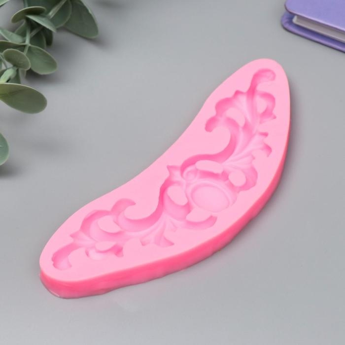 Молд силикон Молд силикон "Узор - уголок с медальоном" 1х4,1х12,8 см