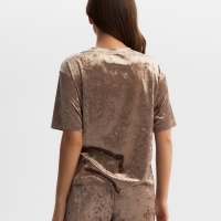 Комплект женский (футболка и шорты) KAFTAN Velvet р. 40-42, кофейный Комплект женский (футболка и шорты) KAFTAN Velvet р. 40-42, кофейный