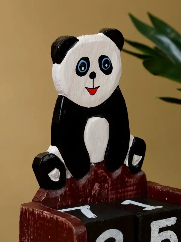 Календарь настольный "Панда" дерево 11х5х14 см