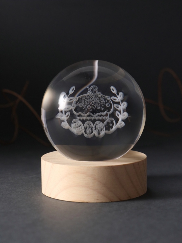 Сувенир стекло подсветка "Шар. Пасхальная корзинка" d=6 см подставка дерево, USB