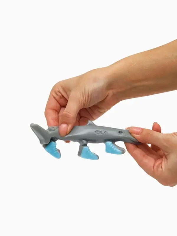 Мялка "Акула в кроссовках"