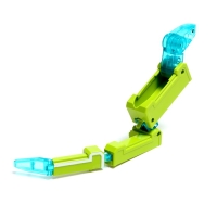 Робот-буква I, трансформируется в Змею