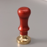 Печать для сургуча с пластиковой ручкой "Буква E на вензеле" 2,5х2,5х6,3 см Печать для сургуча с пластиковой ручкой "Буква E на вензеле" 2,5х2,5х6,3 см