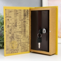 Сейф-книга дерево кожзам "Чёрный кот с ландышами в вазе" 21х13х5 см