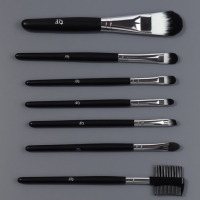 Набор кистей для макияжа, 7 предметов, чехол на кнопке, цвет чёрный