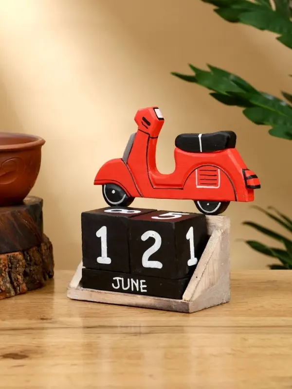 Календарь настольный &laquo;Мопед&raquo;, 14&times;5.5&times;14 см, дерево, красный