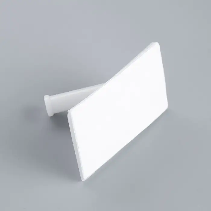 Кронштейн для флага, внутренний d=0.5 см, глубина 4.5 см, 6.5&times;3.9 см