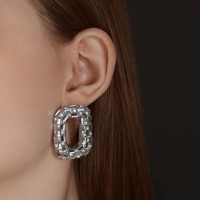 Серьги со стразами «Блеск» мягкий прямоугольник, белые в серебре Серьги со стразами «Блеск» мягкий прямоугольник, белые в серебре