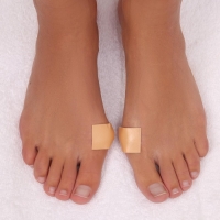 Поролоновая защитная лента на клеевой основе, 2,5 см &times; 5 м, цвет бежевый