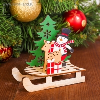 Декор &laquo;Снеговик с оленем на санях&raquo;