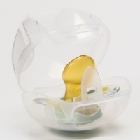 Соска-пустышка ортодонтическая, латекс, от 6 мес., ADORE, в контейнере &laquo;Птицы&raquo;