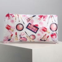 Косметичка-пенал PVC на молнии &laquo;Макияж&raquo;