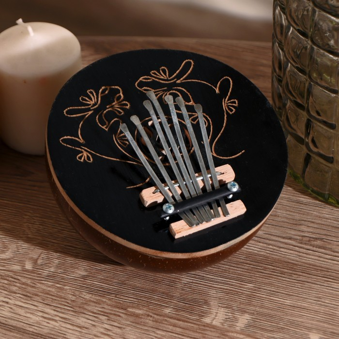 Сувенирный музыкальный инструмент Сувенирный музыкальный инструмент "Калимба узор" круглая 7х14х14 см