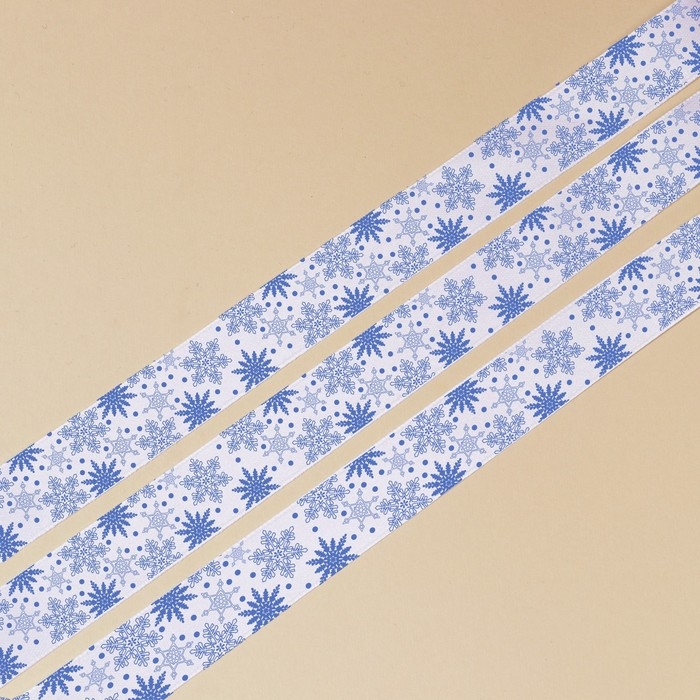 Лента атласная &laquo;Снежный хоровод&raquo;, 2 см &times; 5 м