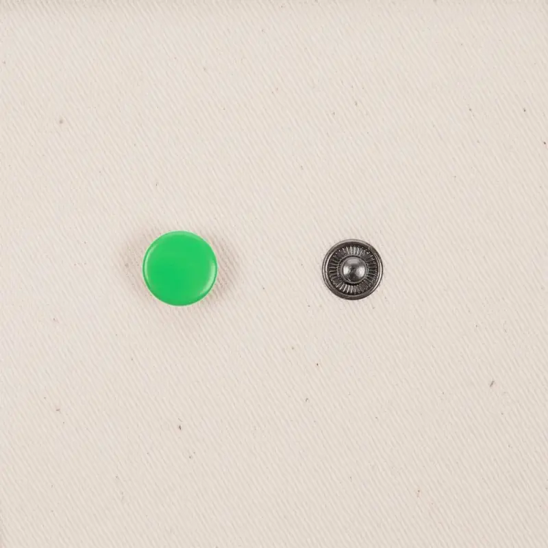 Кнопка Clavis, M, зеленый неон
