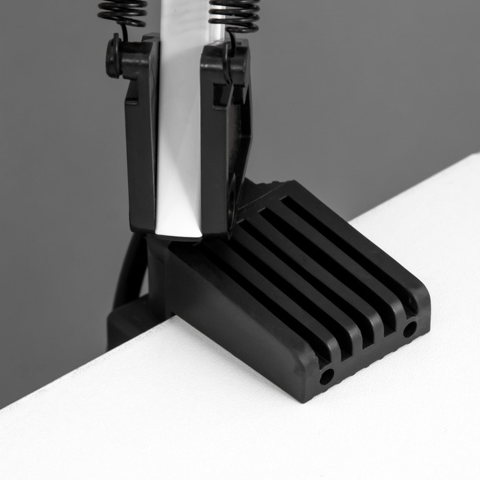 Лампа настольная Е27, h=55 см, шарнирная, на зажиме (220В) белая RISALUX