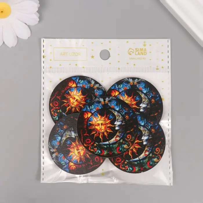 Декор для творчества дерево "Месяц и солнце" 4,6х4,6х0,3 см