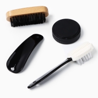 Подарочный набор дорожный для обуви &laquo;Первый во всем&raquo;: щётка 2 шт, губка, лопатка