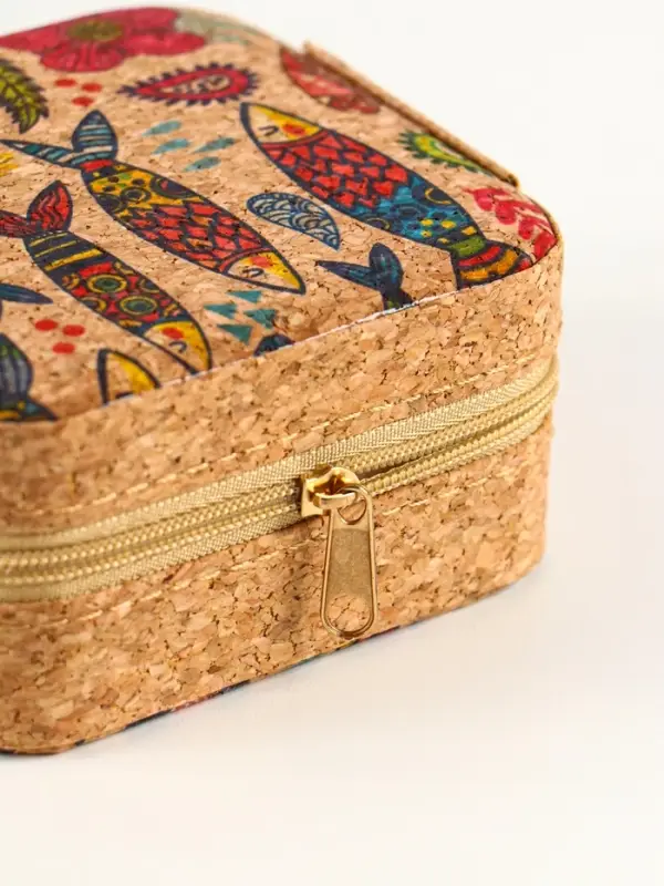 Шкатулка кожзам для украшений "Рыбки" пробка 10х10х5 см