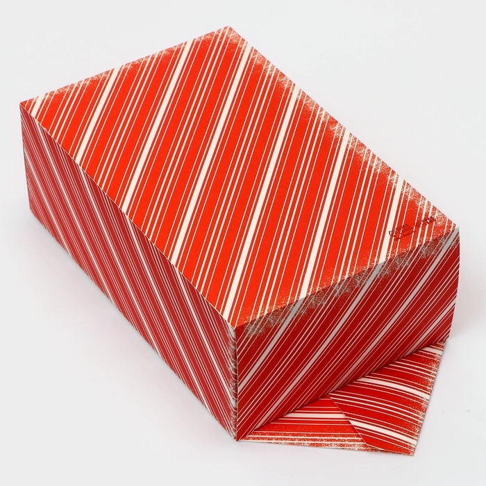 Новый год. Подарочная коробка - конфета новогодняя складная «Ёлочка и зверята», 18 х 28 х 10 см. Новый год. Подарочная коробка - конфета новогодняя складная «Ёлочка и зверята», 18 х 28 х 10 см.