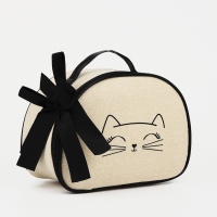 Косметичка на молнии, цвет бежевый Косметичка на молнии, цвет бежевый