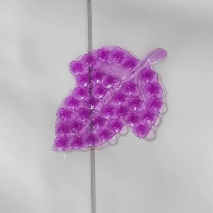 Коврик для ванной на присосках &laquo;Кленовый лист&raquo;, 9&times;13.5 см, мини, МИКС