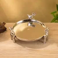 Тортовница со стеклянной крышкой "Олени" 23х23х20 см, алюминий