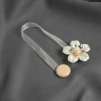 Подхват для штор «Перламутровый пятилистник», d = 5,5 см, цвет белый Подхват для штор «Перламутровый пятилистник», d = 5,5 см, цвет белый