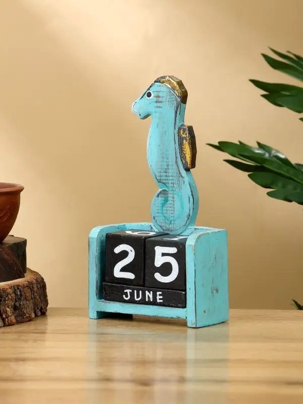 Календарь настольный "Морской конёк" дерево 11х5х19 см, цв. бирюзовый