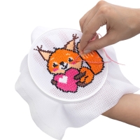 Набор для творчества. Вышивка "Бельчонок с сердечком" (с пяльцами) 05620