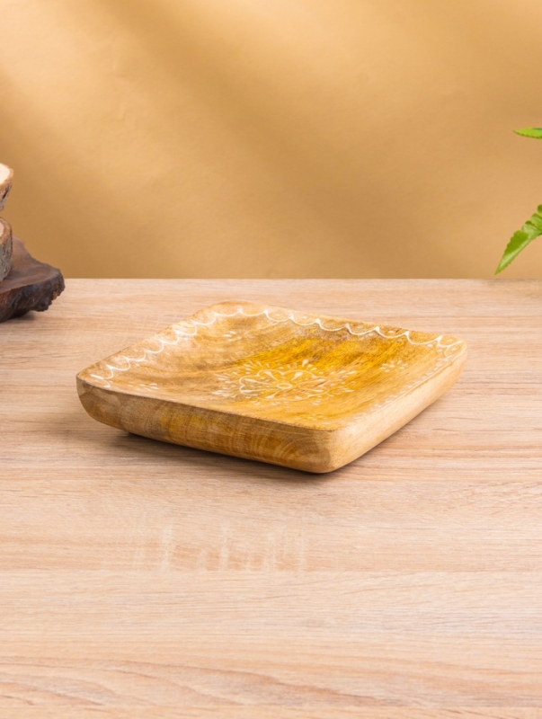 Блюдо "Звезда" дерево манго 15х15х3 см