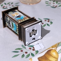 Светодиодная фигура &laquo;Бронзовый фонарь с котиками&raquo; 5 &times; 12 &times; 5 см, пластик, батарейки AG13х3 (в комплекте), свечение тёплое белое