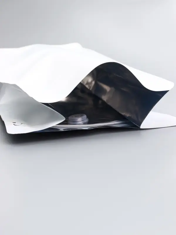 Пакет восьмишовный с отрывным замком, белый, матовый, 34&times;15 + 7.5 см