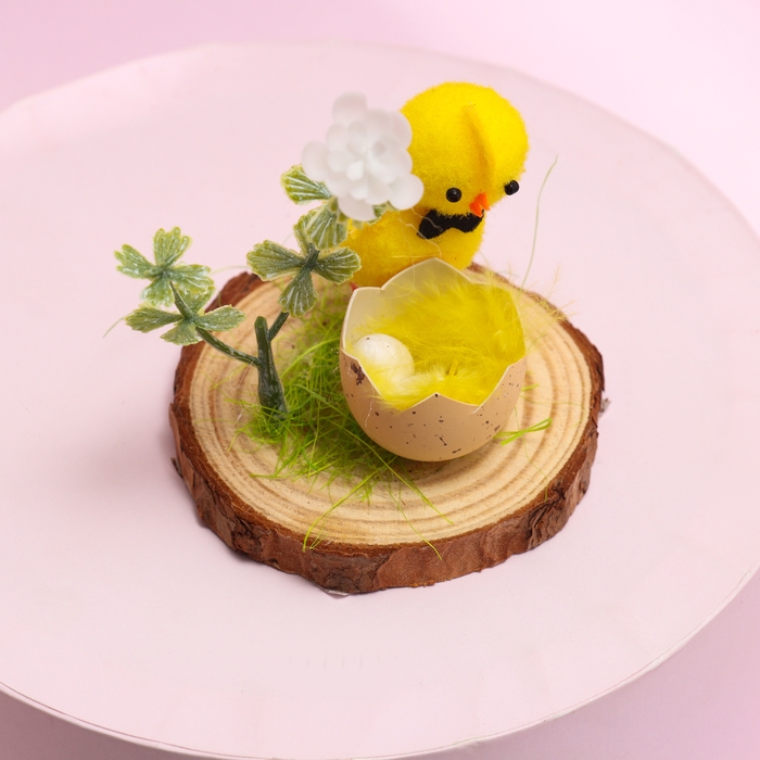 Пасхальный декор &laquo;Цыпленок на полянке&raquo; 8 &times; 8 &times; 7 см