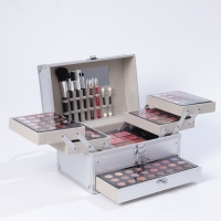 Набор профессиональной косметики"Miss Young" №16 Набор профессиональной косметики"Miss Young" №16