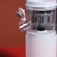 Портативная соковыжималка Windigo LJE-002, 60 Вт, от USB, 3000 мА/ч., белая Портативная соковыжималка Windigo LJE-002, 60 Вт, от USB, 3000 мА/ч., белая