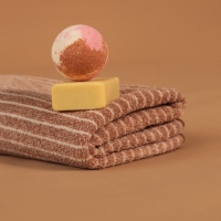 Полотенце банное Этель "Линии", цв. коричневый, 70х140 см, 100% п/э, 240 г/м2 Полотенце банное Этель "Линии", цв. коричневый, 70х140 см, 100% п/э, 240 г/м2