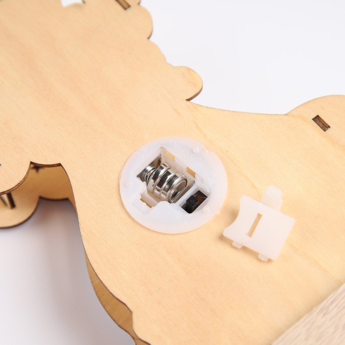 Светодиодная фигура &laquo;Снегурочка&raquo; 12 &times; 20 &times; 4.7 см, дерево, батарейки LR1130х3 (в комплекте), свечение тёплое белое