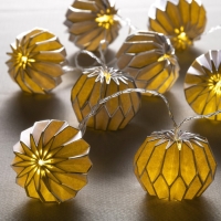 Гирлянда &laquo;Нить&raquo; 2 м с насадками &laquo;Синий фонарик&raquo;, IP20, прозрачная нить, 10 LED, батарейки AAx2 (нет в комплекте), свечение тёплое белое