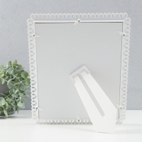 Фоторамка пластик 20х25 см "Рама из сердечек" белая