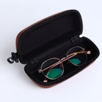 Футляр для очков на молнии, длина 17 см, цвет коричневый Футляр для очков на молнии, длина 17 см, цвет коричневый