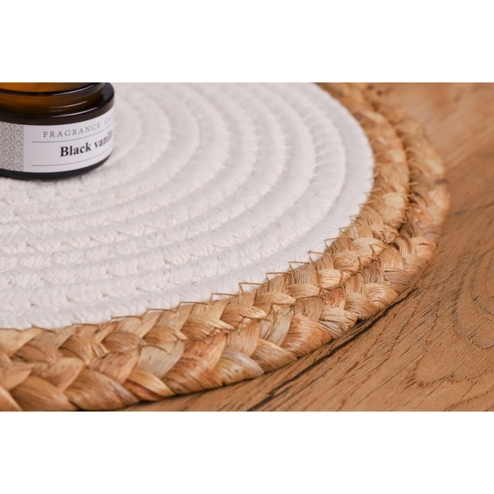 Салфетка сервировочная на стол Доляна &laquo;Мэг&raquo;, 30&times;30 см, цвет белый