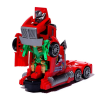 Робот «Грузовик», трансформируется, световые и звуковые эффекты Робот «Грузовик», трансформируется, световые и звуковые эффекты