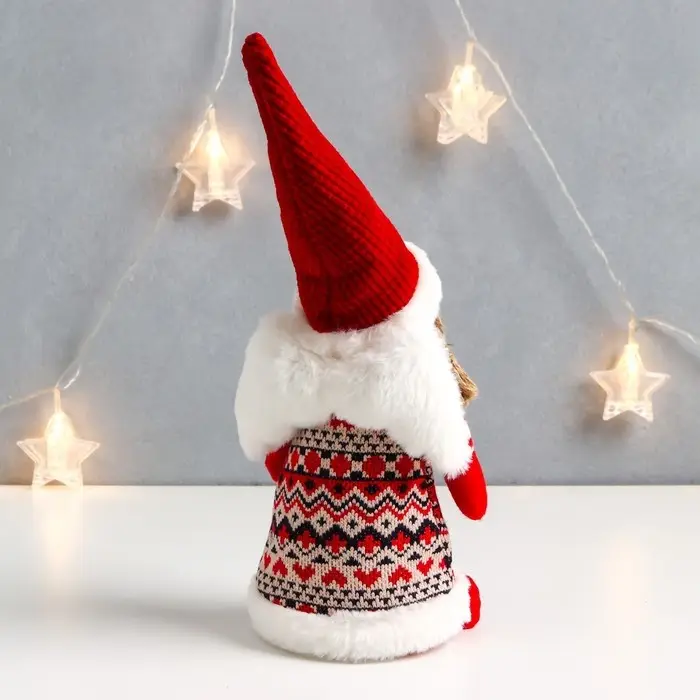 Кукла интерьерная "Ангелочек Марфуша в красном платье с узорами и сердечком" 33х13х10 см