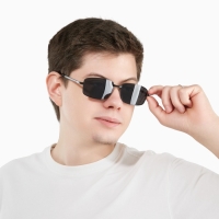 Очки солнцезащитные поляризационные, дужка 12.7 см, ширина 13.1 см, линза 3.8 х 5.8 см