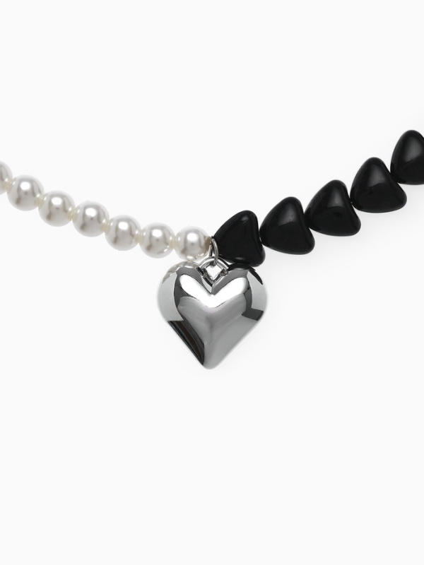 Бусы с жемчугом &laquo;Сердце&raquo; бусины, чёрно-белый в серебре