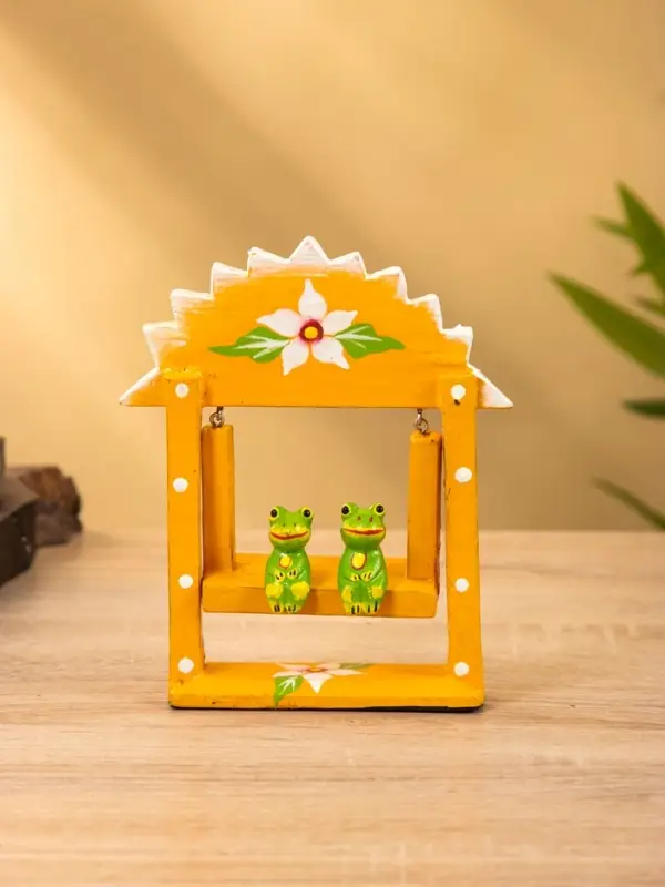 Сувенир "Лягушата на качелях" дерево 10х3,5х15 см, цв.  оранжевый