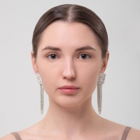 Серьги висячие со стразами &laquo;Голливуд&raquo; нити в квадрате, цвет белый в серебре, 9,5 см