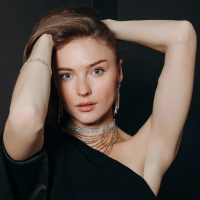 Браслет со стразами &laquo;Сияй&raquo; четыре ряда, цвет белый в золоте, 18 см