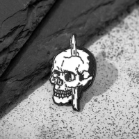 Значок &laquo;Череп&raquo;, цвет чёрно-белый в чёрном металле
